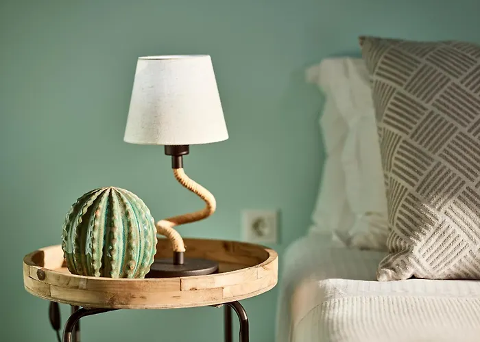 Imperial Milos Mandrakia